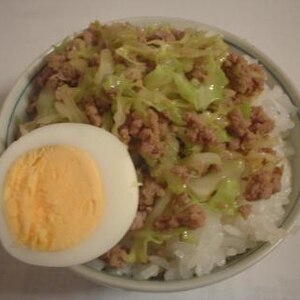 肉そぼろキャベツ丼